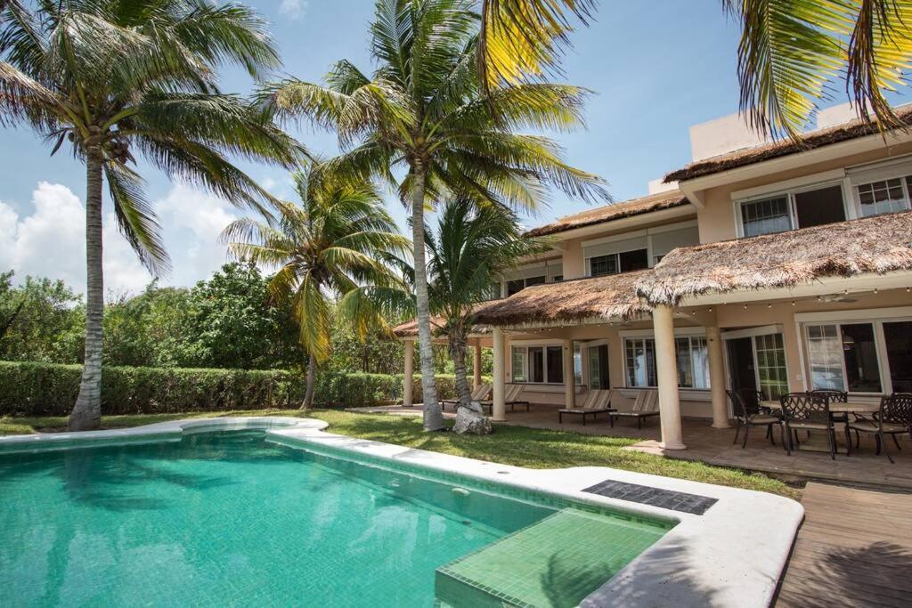 El Meco Beachfront & Private Pool Villa By Casa Paraiso Cancun Exterior photo